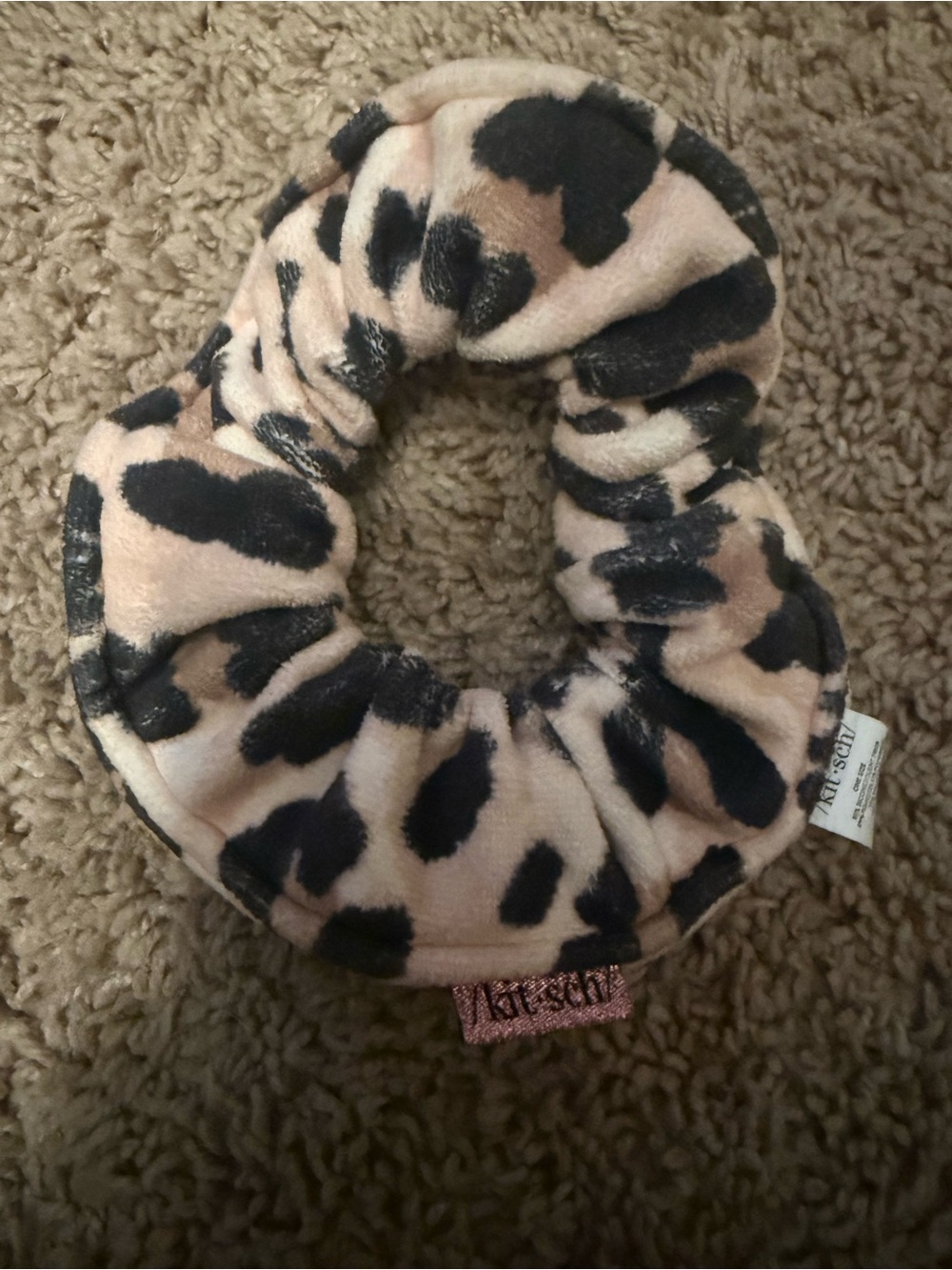 Kitsch Plush Leopard-Print Scrunchie in Pink & Black